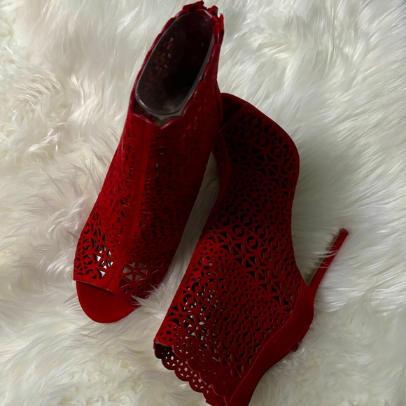 Red Aldo Stilettos • Ankle High • Sandle/Boot • Very Sexy - Picture 3 of 10